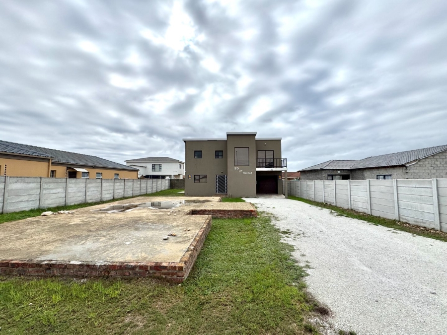To Let 3 Bedroom Property for Rent in Bluewater Bay Eastern Cape